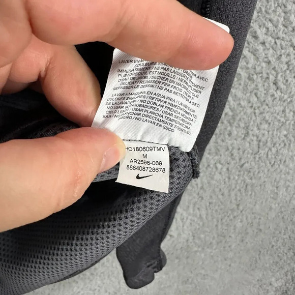 Nike Dri Fit Golf Shirt Mens Medium Gary‎ 1/4 Zip Lightweight Outdoors Gorpcore - Picture 8 of 8